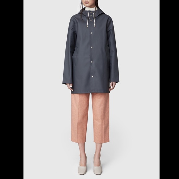 Stutterheim Stockholm navy rain jacket - Picture 2 of 2